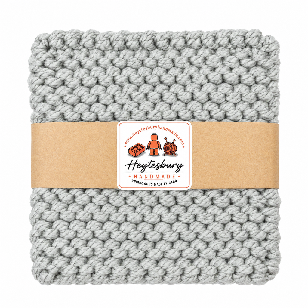 LIGHT GREY HAND KNITTED TRIVET/POT STAND